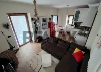 Sala da pranzo - Casa semi indipendente Via Portanova
 
32, Torella del Sannio - foto 17