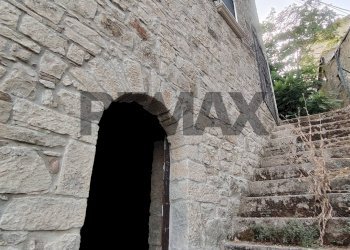Scale - Casa semi indipendente Via Portanova
 
32, Torella del Sannio - foto 30