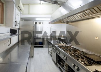 Cucina - Locale Commerciale Viale Regina Elena
 
28, Trapani - foto 6