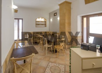 Sala da pranzo - Locale Commerciale Viale Regina Elena
 
28, Trapani - foto 9