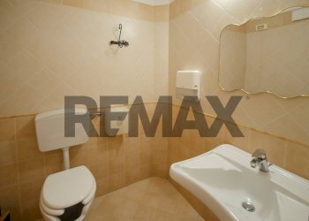 Bagno - Locale Commerciale Viale Regina Elena
 
28, Trapani - foto 21