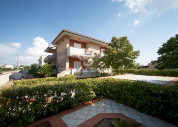 Foto 11 - Villa Via Enrico De Nicola
 
12, Crispiano - foto 11