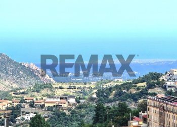 Vista delle montagne - Casa semi indipendente vico 3° di via Siccardi
1, Lanusei - foto 1