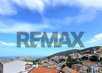 Vista delle montagne - Casa semi indipendente vico 3° di via Siccardi
1, Lanusei - foto 2