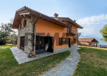 Casa all\'aperto - Villa naro
 
snc, Gravedona ed Uniti - foto 1