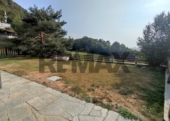 Giardino - Villa naro
 
snc, Gravedona ed Uniti - foto 10