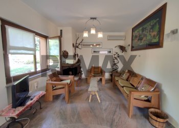 Soggiorno - Villa naro
 
snc, Gravedona ed Uniti - foto 11