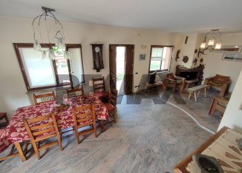 Sala da pranzo - Villa naro
 
snc, Gravedona ed Uniti - foto 14