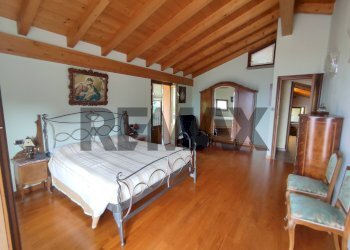 Camera / camera da letto - Villa naro
 
snc, Gravedona ed Uniti - foto 16