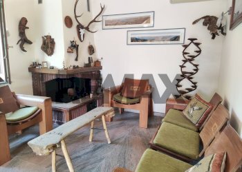 Soggiorno - Villa naro
 
snc, Gravedona ed Uniti - foto 16