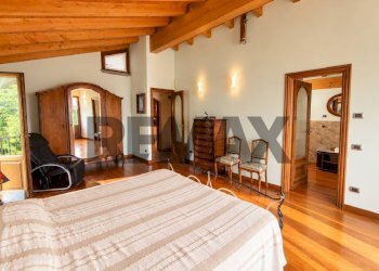 Camera / camera da letto - Villa naro
 
snc, Gravedona ed Uniti - foto 23