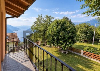 Balcone - Villa naro
 
snc, Gravedona ed Uniti - foto 25