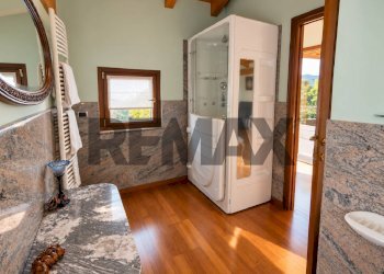 Bagno - Villa naro
 
snc, Gravedona ed Uniti - foto 30