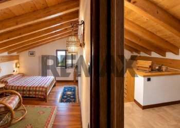Camera / camera da letto - Villa naro
 
snc, Gravedona ed Uniti - foto 31