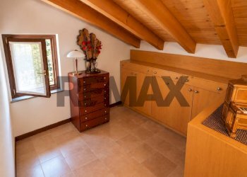 Camera / camera da letto - Villa naro
 
snc, Gravedona ed Uniti - foto 35