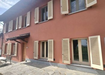 Facciata - Rustico via Sant'Ambrogio, 30, Incisa Scapaccino - foto 1