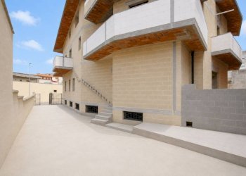 Cortile interno - Casa indipendente via Brindisi, Casarano - foto 18