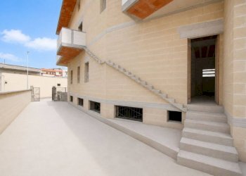 Cortile interno - Casa indipendente via Brindisi, Casarano - foto 19