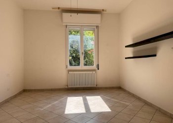 Camera da letto - Trilocale via Don Giovanni Fornasini, 19, Bologna (zona Bolognina) - foto 4