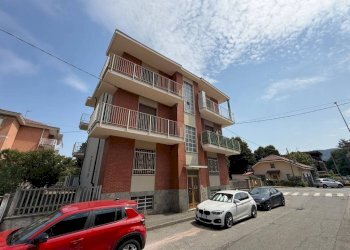 Facciata - Trilocale via Quarto, San Mauro Torinese - foto 1