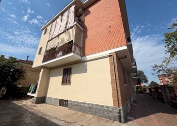 Facciata - Trilocale via Cherasco, 8, San Mauro Torinese - foto 32