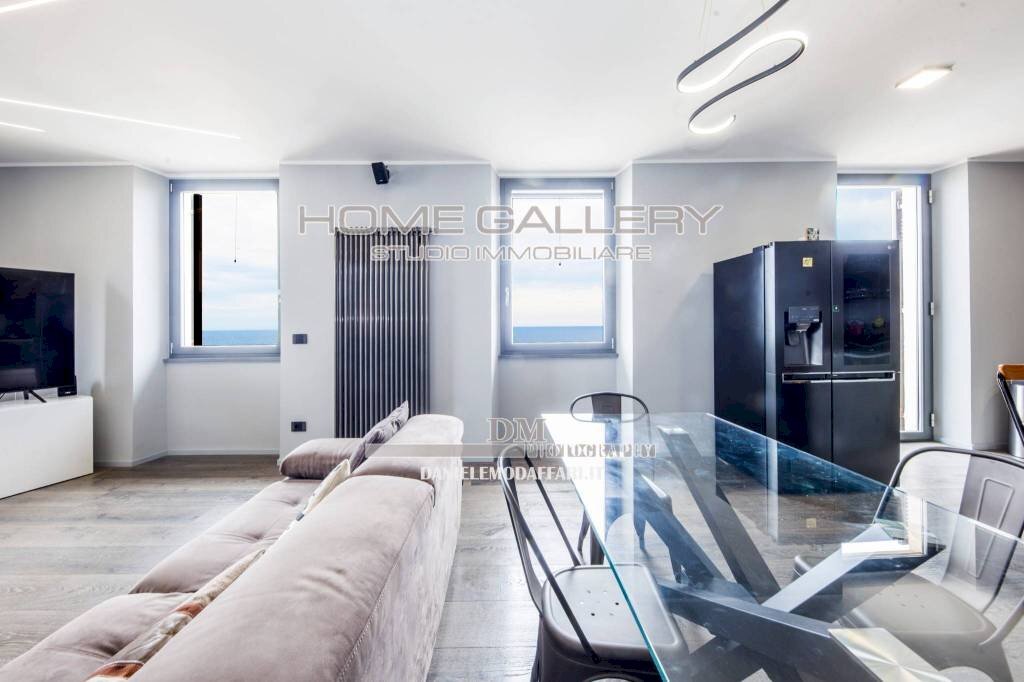 Salone - Trilocale via Angelo Gianelli, frazione Quinto Al Mare, Genova - foto 2