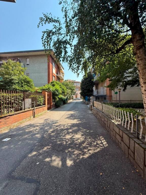 Cortile interno - Appartamento via Angelo Sismonda, 10, Torino (zona Campidoglio) - foto 2