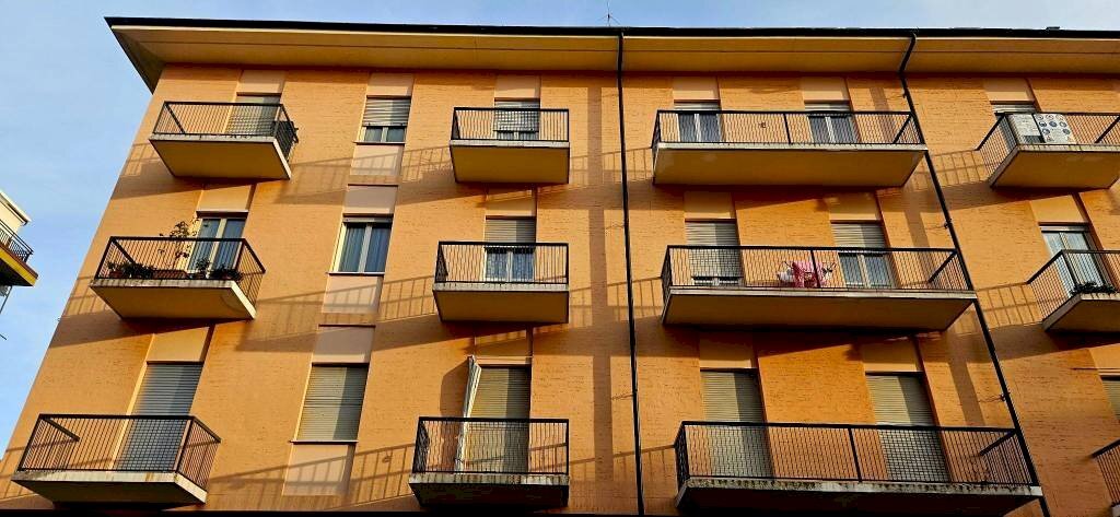 Facciata - Three-room apartment via Giacomo Matteotti, 5, Cuneo (neighborhood Centro) - photo 1