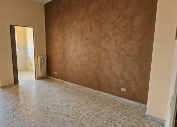 Tinello - Three-room apartment via Giacomo Matteotti, 5, Cuneo (neighborhood Centro) - photo 8