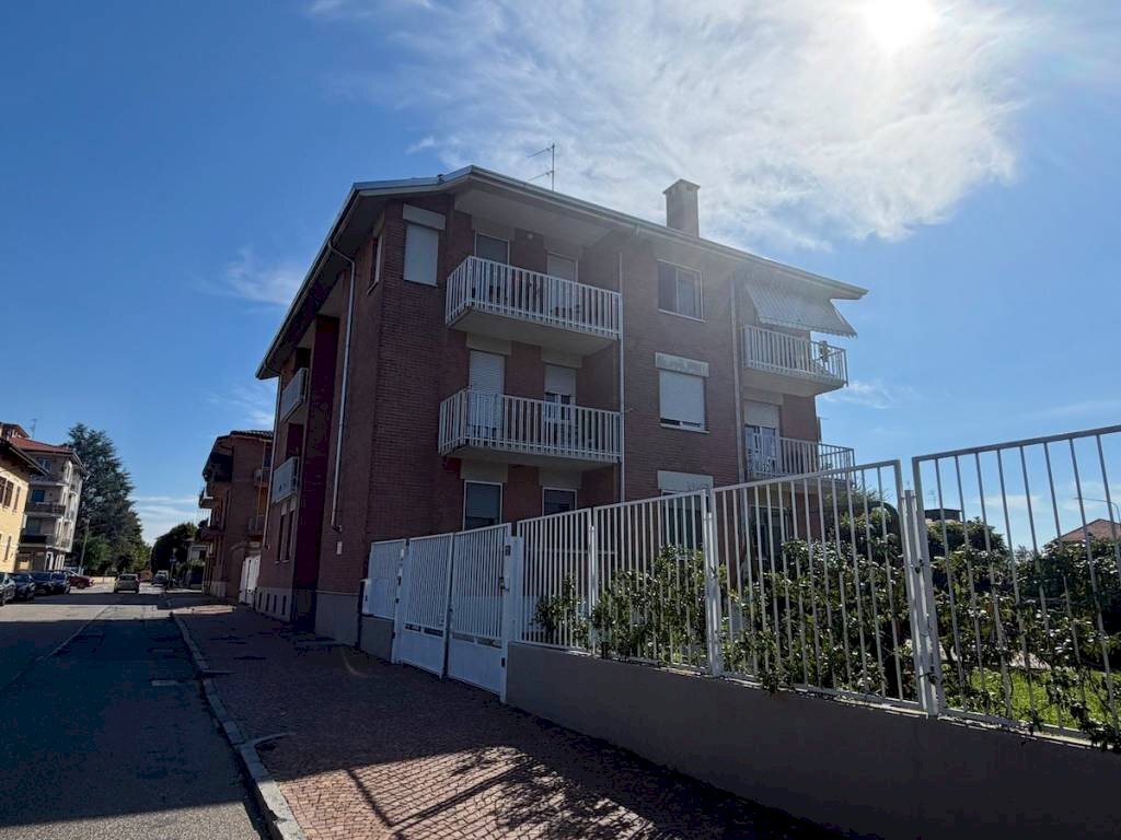 Facciata - Quadrilocale strada al Lanificio, 3, Biella - foto 3
