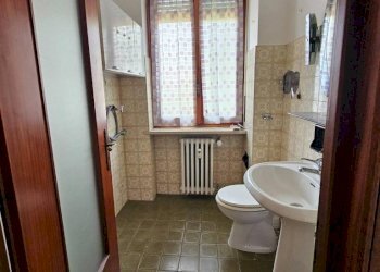 Bagno - Appartamento via Raffaello Sanzio, 68, Asti - foto 4