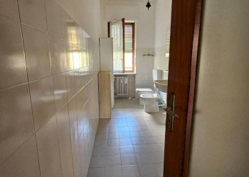 Bagno - Appartamento via Raffaello Sanzio, 68, Asti - foto 7
