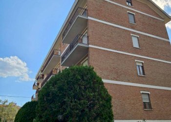 Facciata - Appartamento via Raffaello Sanzio, 68, Asti - foto 16