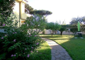 Giardino - Villa viale dei Giornalisti, Anzio - foto 5
