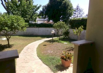 Giardino - Villa viale dei Giornalisti, Anzio - foto 12
