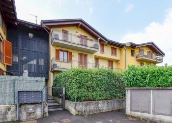 Facciata - Appartamento via Giovan Battista Borgonovo, 22, Cadorago - foto 1