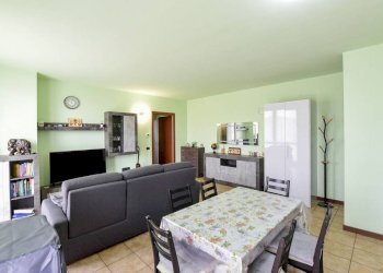 Salone - Appartamento via Giovan Battista Borgonovo, 22, Cadorago - foto 5