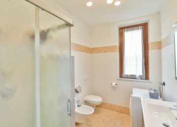 Bagno - Appartamento via Giovan Battista Borgonovo, 22, Cadorago - foto 9