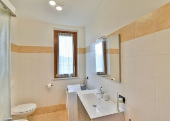 Bagno - Appartamento via Giovan Battista Borgonovo, 22, Cadorago - foto 10