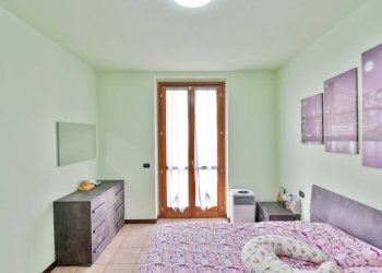 Camera da letto - Appartamento via Giovan Battista Borgonovo, 22, Cadorago - foto 16
