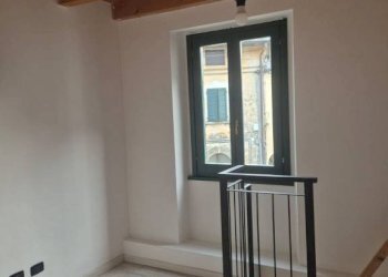 Camera da letto - Bilocale via San Sebastiano, 6, Varese - foto 19