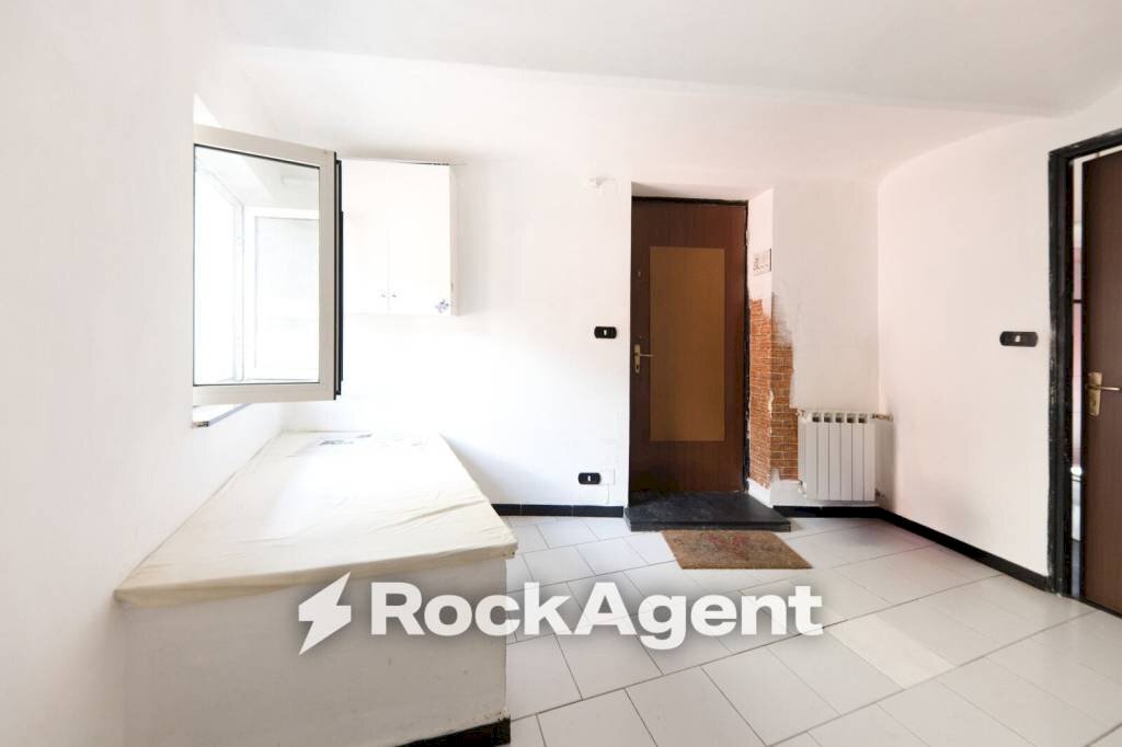 Salone - Bilocale via Barabini di Teglia, 2, Genova (zona Bolzaneto) - foto 3