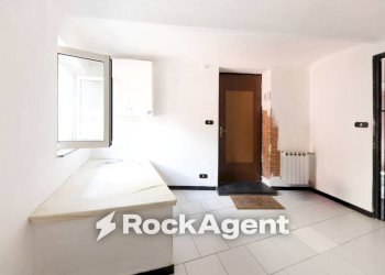 Salone - Bilocale via Barabini di Teglia, 2, Genova (zona Bolzaneto) - foto 3