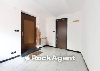 Ingresso - Two-room apartment via Barabini di Teglia, 2, Genova (neighborhood Bolzaneto) - photo 4