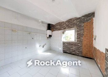 Cucina - Bilocale via Barabini di Teglia, 2, Genova (zona Bolzaneto) - foto 13