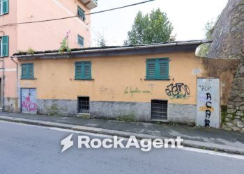 Facciata - Bilocale via Barabini di Teglia, 2, Genova (zona Bolzaneto) - foto 23