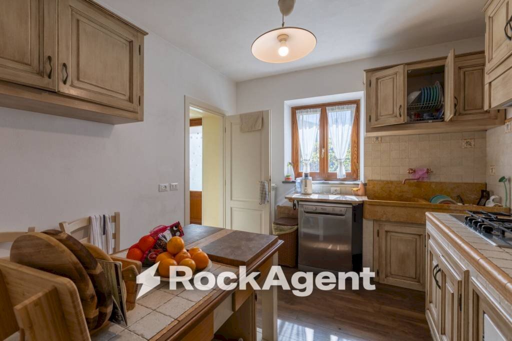 Cucina - Casa indipendente via della Quercia, 90a, Massarosa - foto 3