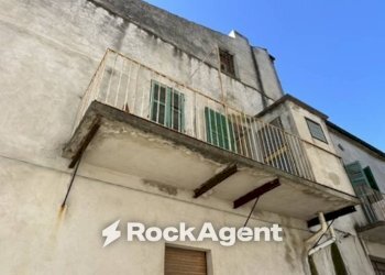 Facciata - Trilocale corso Vittorio Emanuele, 115, Poggiofiorito - foto 32