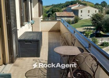 Terrazzo - Villa Frazione Sant'Apollinare, 118, Arcevia - foto 15