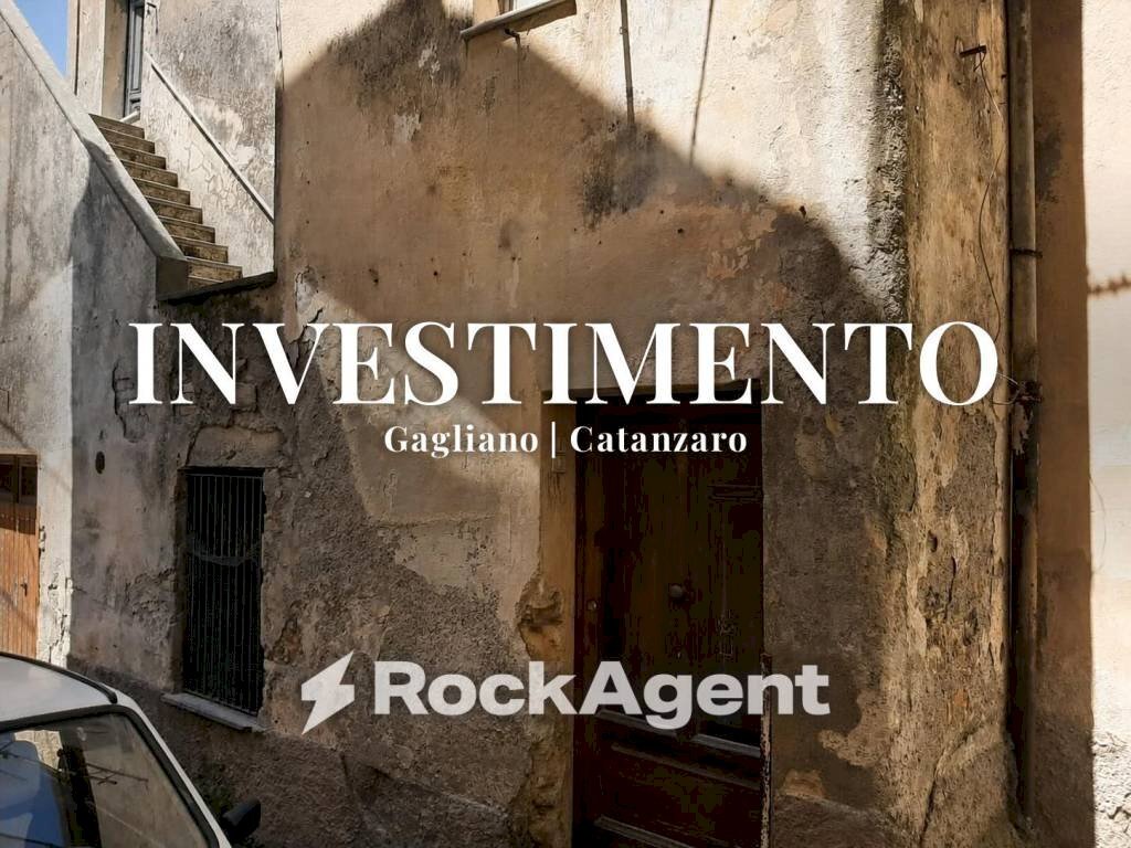 Cortile interno - Appartamento via Pubblica Istruzione, 10, Catanzaro - foto 1